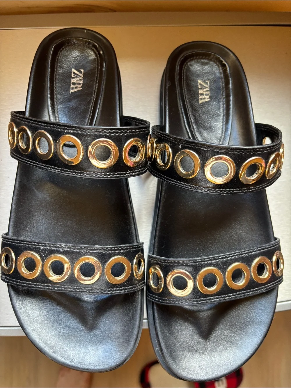 Zara Black Sandal Slides with Gold Eyelet Detail in 39 - Picture 6 of 6